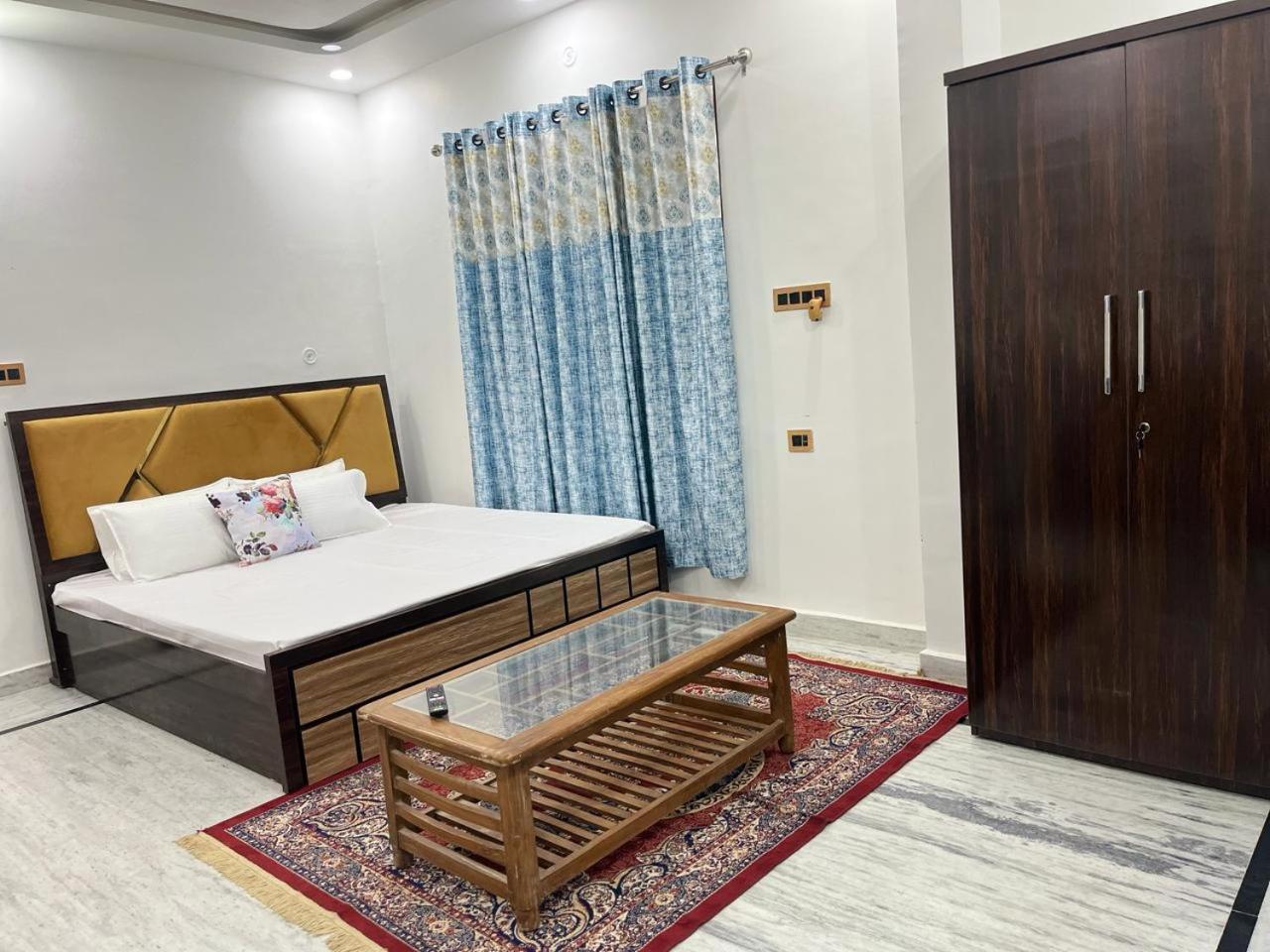 Shri Ram International Home Stay Ayodhya المظهر الخارجي الصورة
